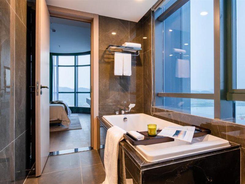 Rezen Hotel Zhuhai Hengqin Border And Exhibition Center Branch Exterior photo